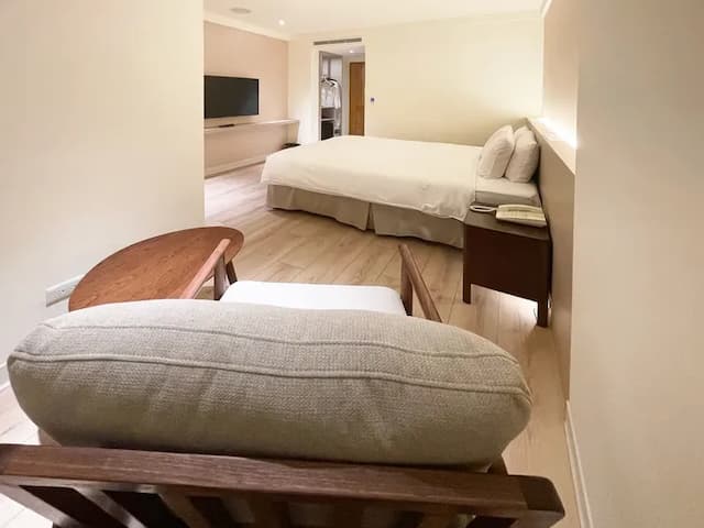 台南大飯店｜贈送小點心-經典雙人房（1大床）-含早餐-4