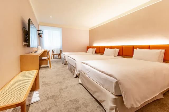 台南大飯店｜贈送小點心-高級三人房（3小床）-含早餐-1