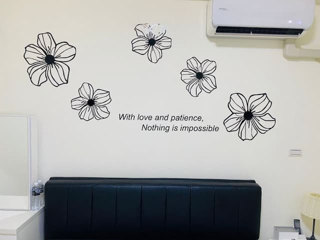 Golden Gate Dream House-Triple Room with Private Bathroom-1