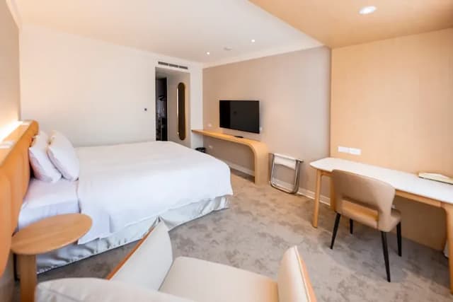 台南大飯店｜贈送小點心-商務菁英房（1大床）-不含早餐-5