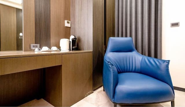 AN KANG JU-Deluxe Double Room 202-7