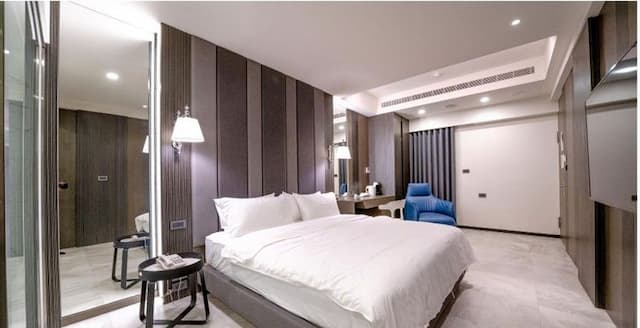 AN KANG JU-Deluxe Double Room 202-3