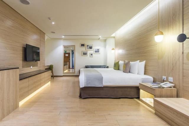 天成文旅-繪日之丘｜親子友善-高級加大雙人床房-3