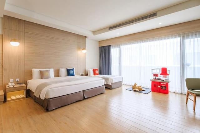 天成文旅-繪日之丘｜親子友善-豪華三人房-1