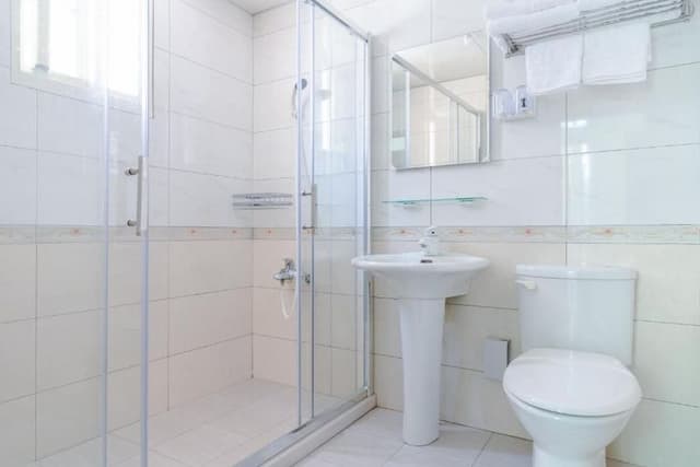 林居民宿-典雅雙大床四人套房 - B302-4