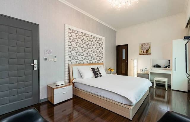 Li Su Golden Diamond-203 Gray Style King-size Double Suite (with bathtub)-1