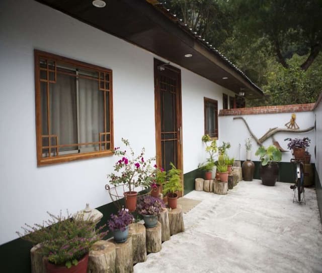 山上林園南投包棟民宿｜可選購34人包棟房型-幸福居-心心-2