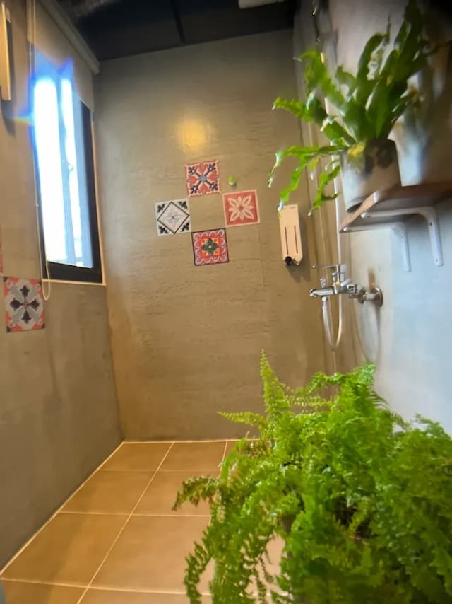 左左拉輕旅-加大雙人房－附陽台2A-9