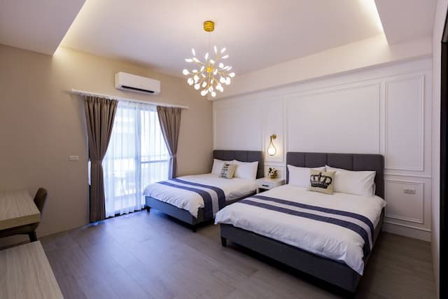 52菊島旅店-豪華四人房-1