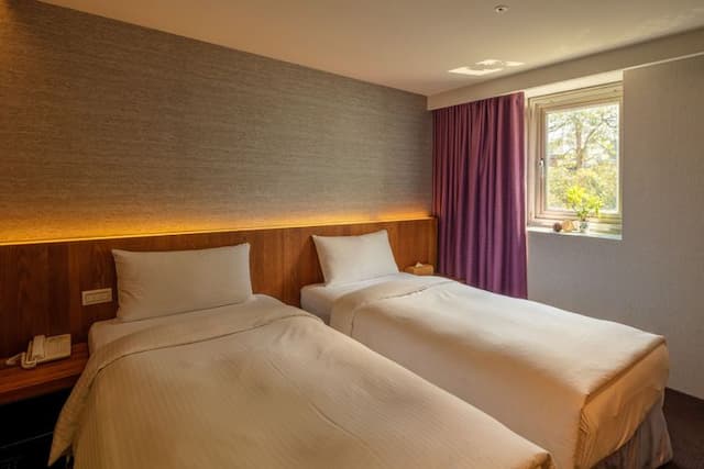 谷墨商旅-高級雙床房-4