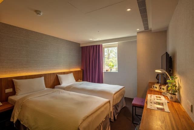谷墨商旅-高級雙床房-2