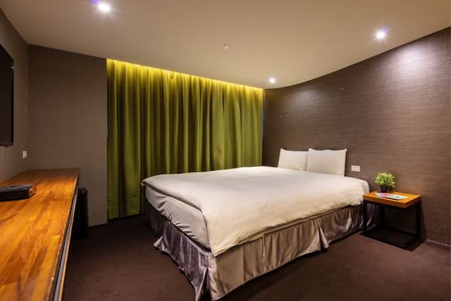 谷墨商旅-豪華雙人房-1