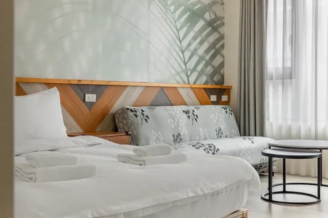 Fish Pointy B&B-Standard Double Room with Blacony-4