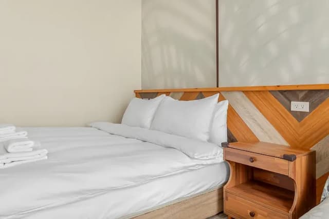 Fish Pointy B&B-Standard Double Room with Blacony-3