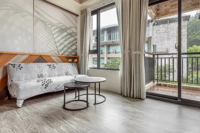 Fish Pointy B&B-Standard Double Room with Blacony-10