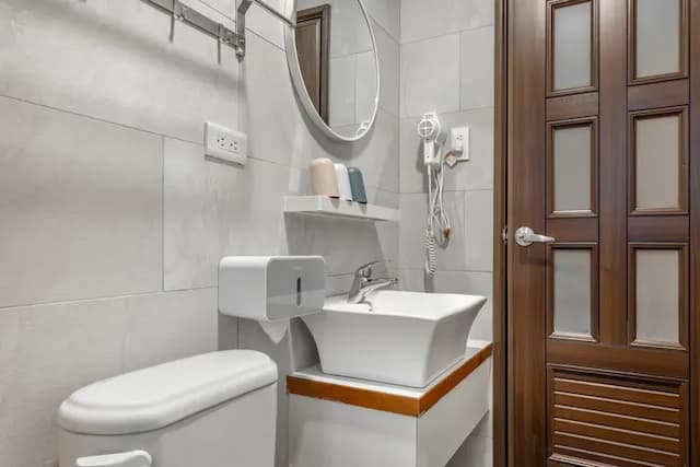 Fish Pointy B&B-Triple Room with Balcony-3