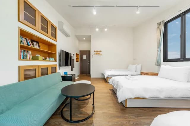 Fish Pointy B&B-Triple Room with Balcony-12