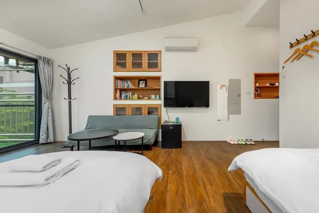 Fish Pointy B&B-Triple Room with Balcony-11