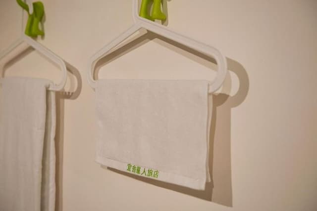 Ease Single Inn-Male Single Room with Shared Shower and Toilet-7