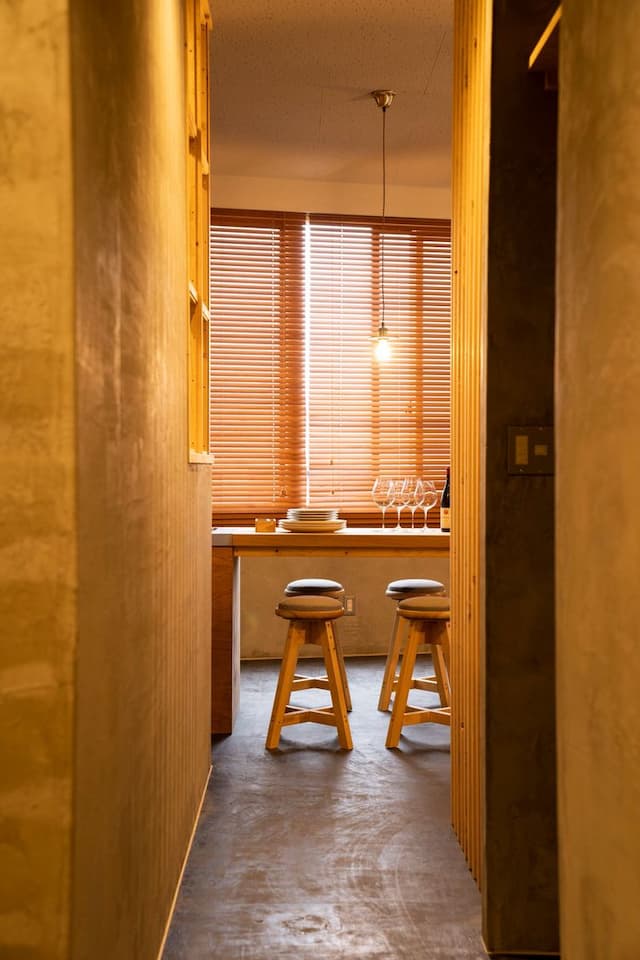 3F Hotel Area『ブドウを醸す』 ワインカーブをイメージしたお部屋”Studio Twin”