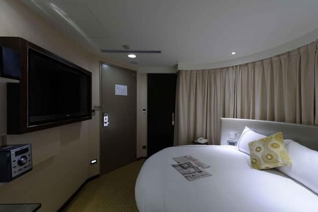 K Hotel Dunnan-Double Room with Round Bed-6