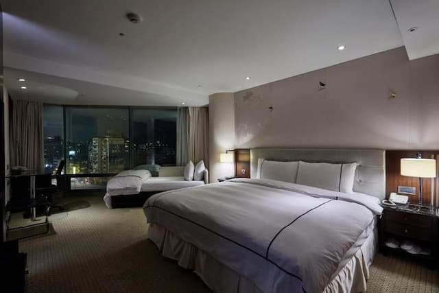 K Hotel Dunnan-K Deluxe Double Room-5