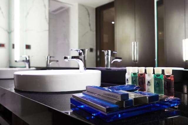 K Hotel Dunnan-K Deluxe Double Room-10