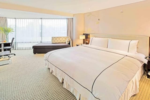 K Hotel Dunnan-K Deluxe Double Room with Sofa Bed-2