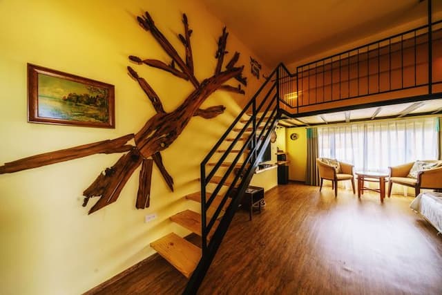 La Fleur BnB & Restaurant-Swiss Style Deluxe Family Room-5