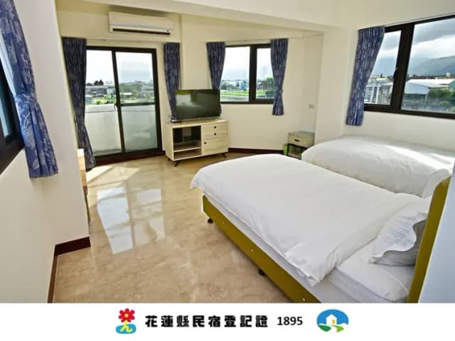 JOYFUL B&B-Twin Room-1