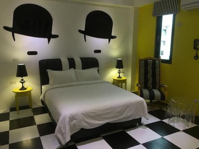 The M.A.C.E. B&B-Deluxe Double Room with Balcony-4