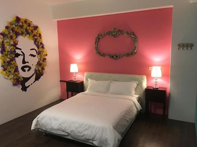 The M.A.C.E. B&B-Romantic Double Room with Balcony-3