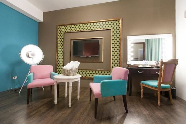 The M.A.C.E. B&B-Romantic Double Room with Balcony-2