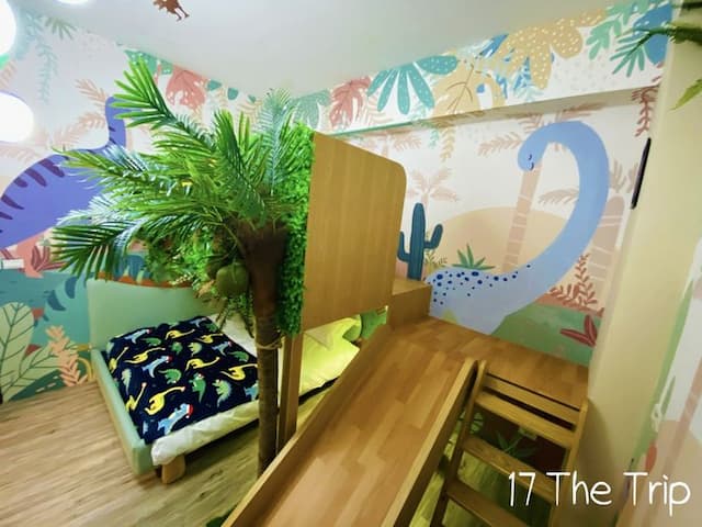 17  The Trip-1A Dinosaur Adventure-3