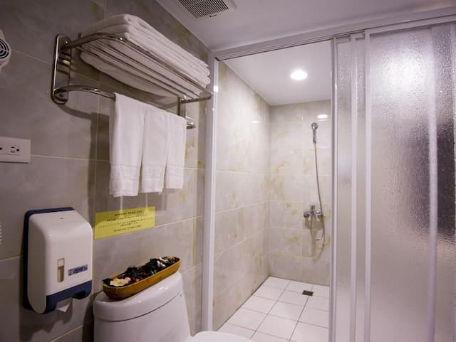 Hotel 6 - ZhongHua (Diary of Ximen hotel)-Triple Room-6