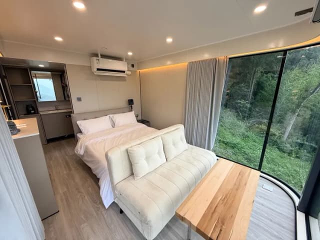 尖石森夜藏星免搭帳露營區｜全新上架！景觀露營車、獨立衛浴、雲海星空秘境-太空艙 D-1
