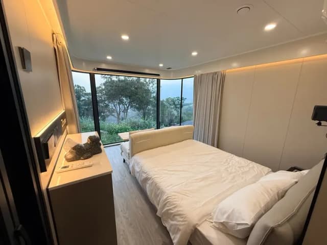 尖石森夜藏星免搭帳露營區｜全新上架！景觀露營車、獨立衛浴、雲海星空秘境-太空艙 E-2