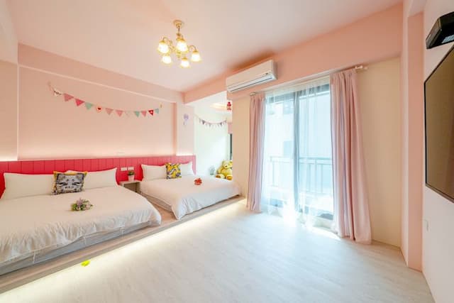 粉紅泡泡四人房