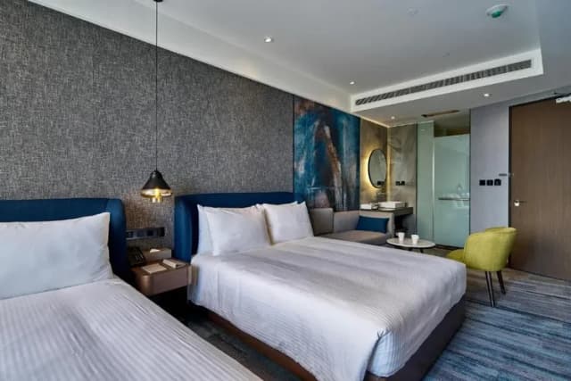 【High Speed Rail Holiday】2-day free travel at Kaohsiung Junyi Hotel-Deluxe Quad (Breakfast included)(July-September)-4
