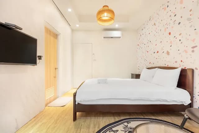 Lane 32-Standard Double Room-101-4