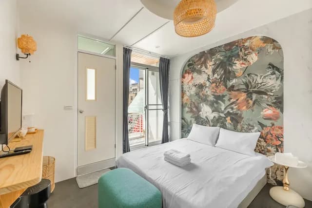 Lane 32-Classic Double Room with Balcony-202-7