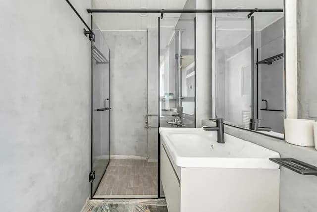 Lane 32-Classic Double Room with Balcony-202-12