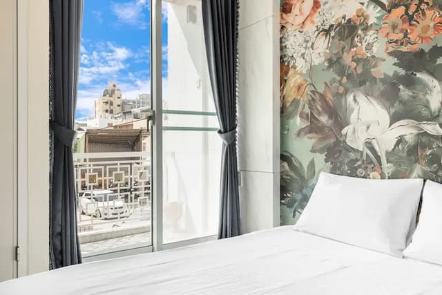 Lane 32-Classic Double Room with Balcony-202-5