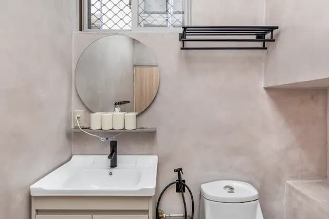 Lane 32-Standard Twin Room-201-15