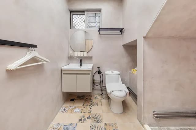 Lane 32-Standard Twin Room-201-13