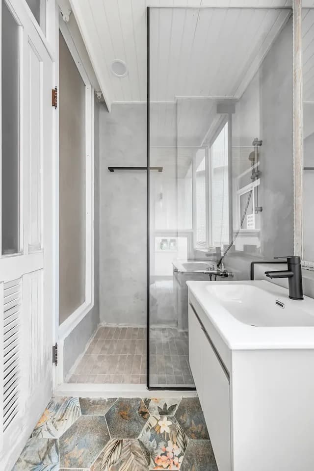 Lane 32-Superior Double Room with Balcony-302-13