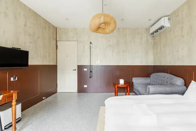 Lane 32-Superior Double Room with Balcony-302-7