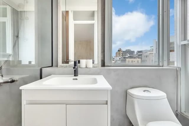 Lane 32-Superior Double Room with Balcony-302-10