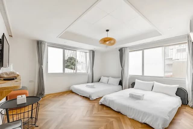 Lane 32-Classic Quadruple Room-401-3