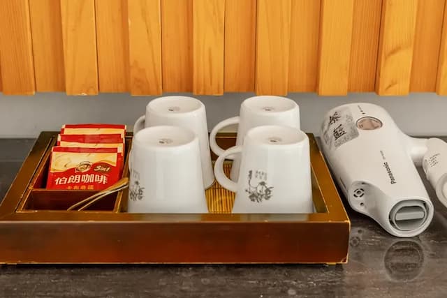 白水木民宿-高級四人房-12